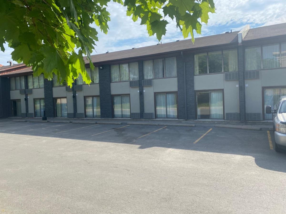 Quality Inn Peterborough Exterior photo