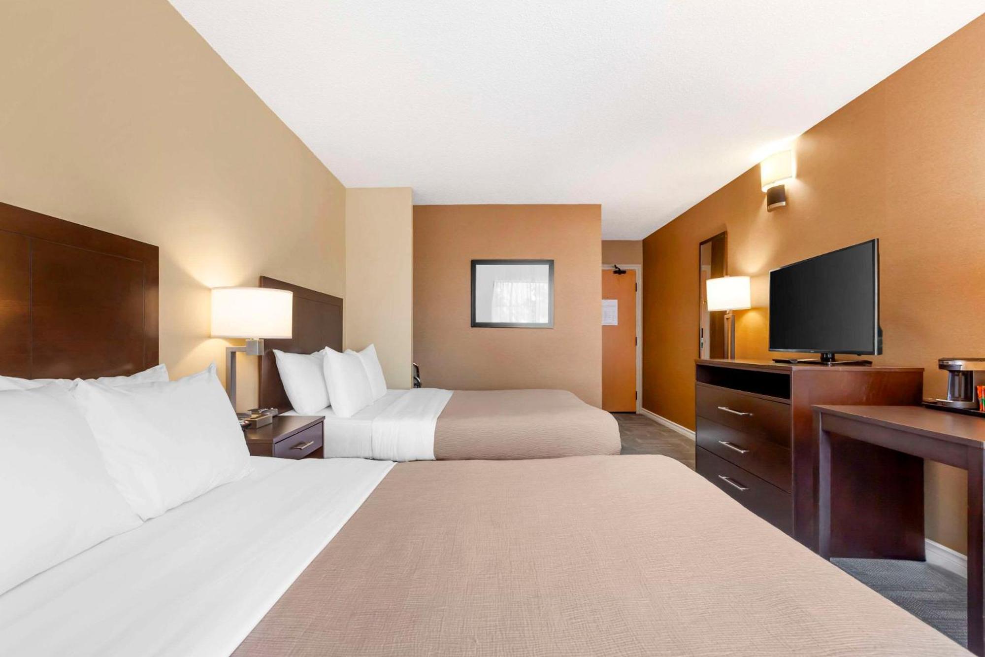 Quality Inn Peterborough Exterior photo